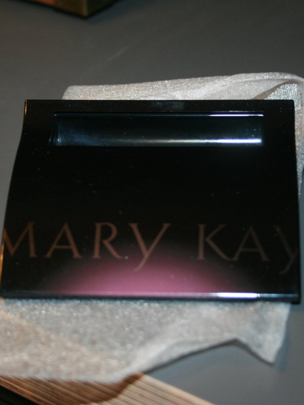 Mary Kay Compact - NIB - Picture 2 of 3